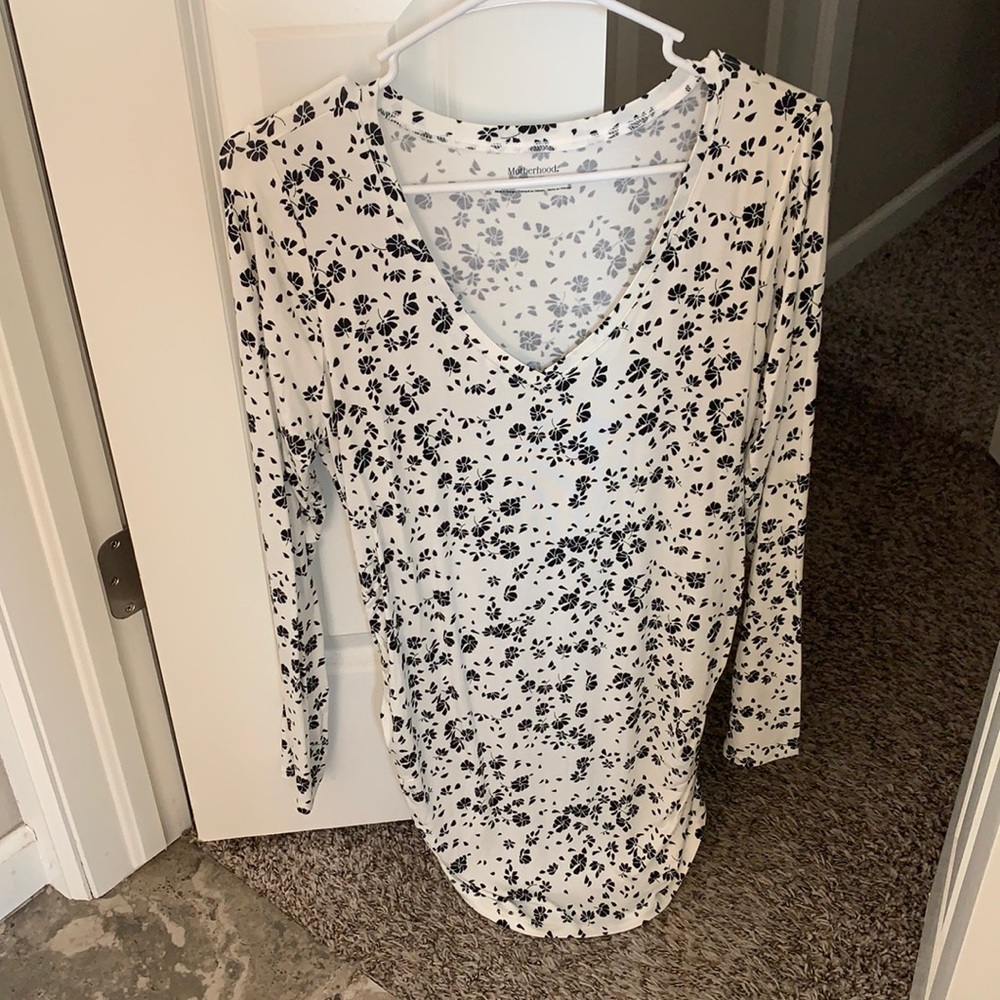 Motherhood Maternity Long Sleeve Flower shirt